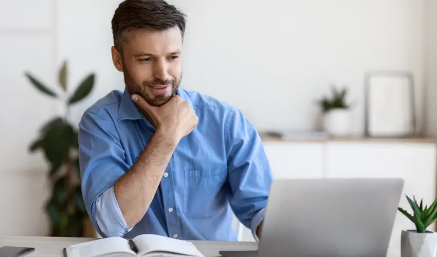 /img/bigstock-Handsome-Male-Entrepreneur-Usi-396539600.jpg banner